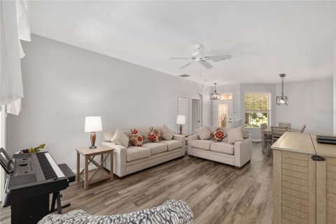 Casa en venta en Ocala, Florida, 3 dormitorios, 194.17 m2 № 1759573 - foto 13