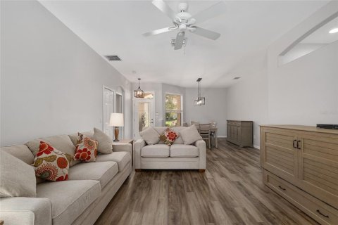 Casa en venta en Ocala, Florida, 3 dormitorios, 194.17 m2 № 1759573 - foto 14