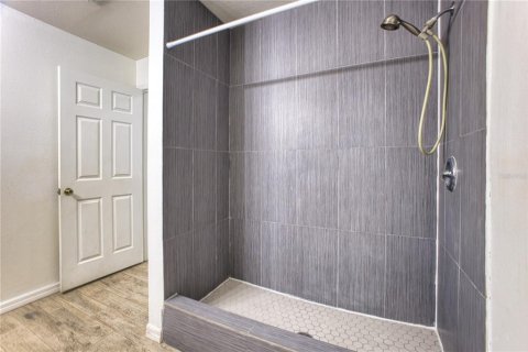 Condo in Orlando, Florida, 3 bedrooms  № 2229348 - photo 19
