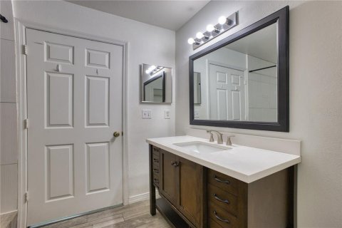 Condo in Orlando, Florida, 3 bedrooms  № 2229348 - photo 12