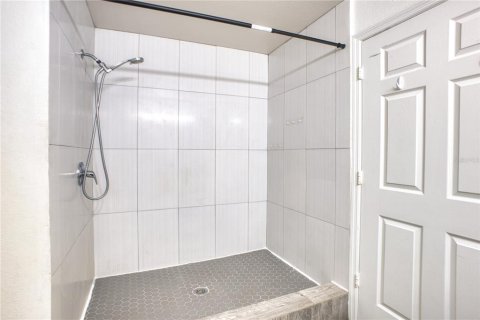Condo in Orlando, Florida, 3 bedrooms  № 2229348 - photo 15