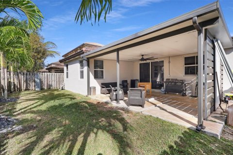 House in Homestead, Florida 4 bedrooms, 174.38 sq.m. № 2041788 - photo 15