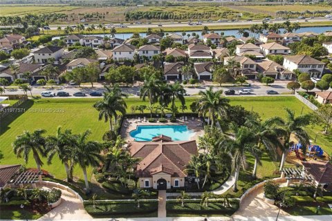 House in Homestead, Florida 4 bedrooms, 174.38 sq.m. № 2041788 - photo 21