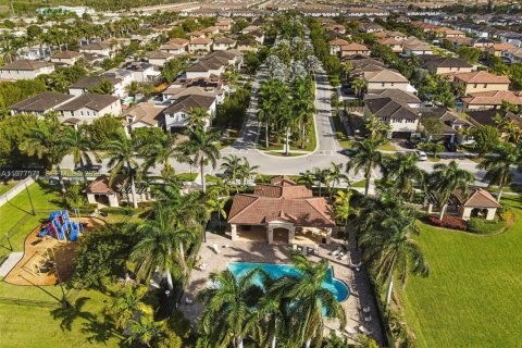 House in Homestead, Florida 4 bedrooms, 174.38 sq.m. № 2041788 - photo 20