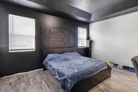 House in Homestead, Florida 4 bedrooms, 174.38 sq.m. № 2041788 - photo 8