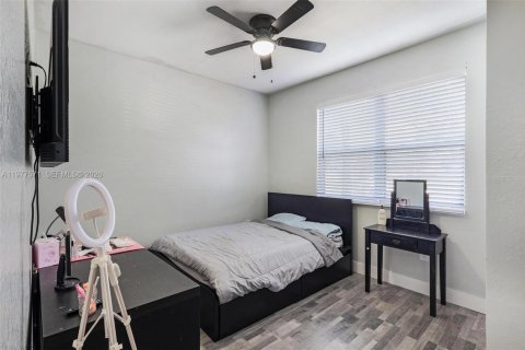 House in Homestead, Florida 4 bedrooms, 174.38 sq.m. № 2041788 - photo 10