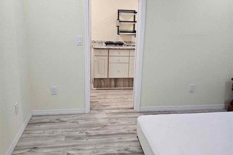 House in Tampa, Florida 3 bedrooms, 111.76 sq.m. № 1911842 - photo 17