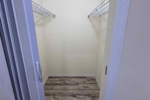 House in Tampa, Florida 3 bedrooms, 111.76 sq.m. № 1911842 - photo 13