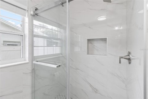 Villa ou maison à louer à Seminole, Floride: 3 chambres, 177.07 m2 № 2391274 - photo 29