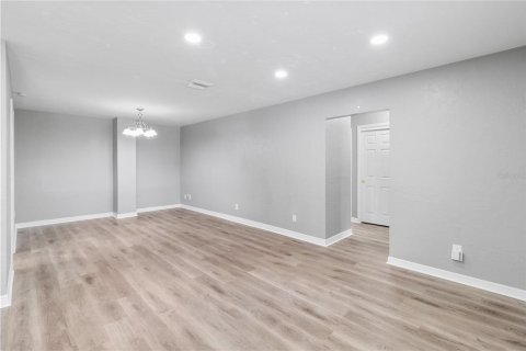 Villa ou maison à louer à Seminole, Floride: 3 chambres, 177.07 m2 № 2391274 - photo 9