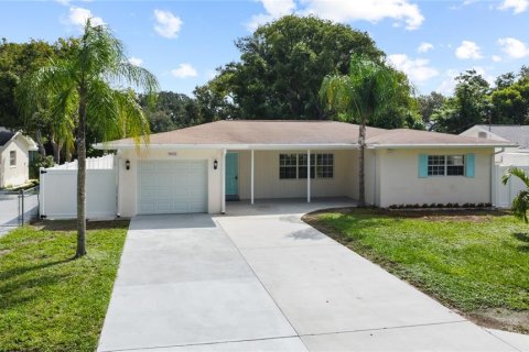 Villa ou maison à louer à Seminole, Floride: 3 chambres, 177.07 m2 № 2391274 - photo 2