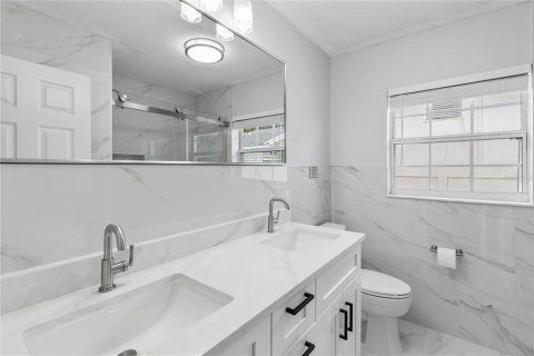 Villa ou maison à louer à Seminole, Floride: 3 chambres, 177.07 m2 № 2391274 - photo 28