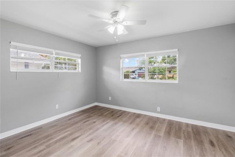Villa ou maison à louer à Seminole, Floride: 3 chambres, 177.07 m2 № 2391274 - photo 21