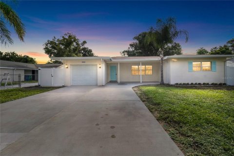 Villa ou maison à louer à Seminole, Floride: 3 chambres, 177.07 m2 № 2391274 - photo 3