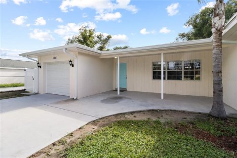 Villa ou maison à louer à Seminole, Floride: 3 chambres, 177.07 m2 № 2391274 - photo 6