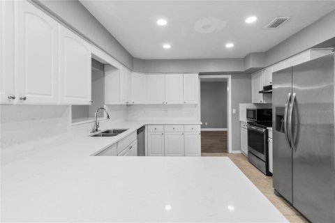 Villa ou maison à louer à Seminole, Floride: 3 chambres, 177.07 m2 № 2391274 - photo 18
