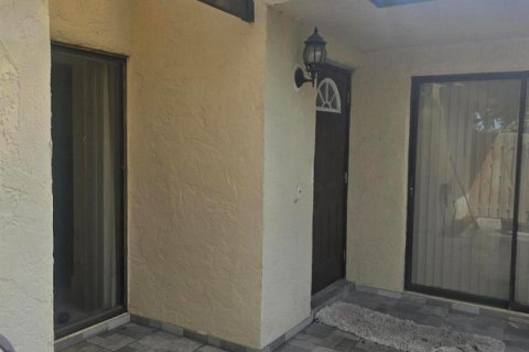 Appartement à louer à Palm Springs, Floride: 2 chambres, 88.35 m2 № 2376270 - photo 5
