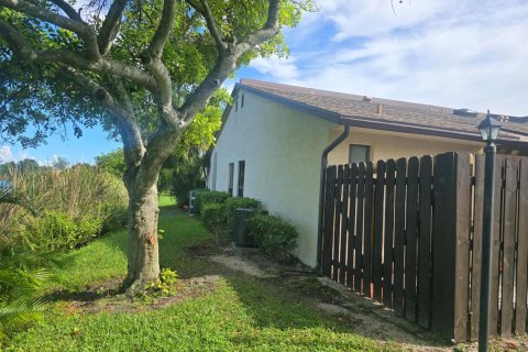 Appartement à Palm Springs, Floride 2 chambres, 88.35 m2 № 2376270