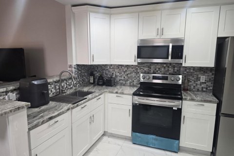 Appartement à louer à Palm Springs, Floride: 2 chambres, 88.35 m2 № 2376270 - photo 12
