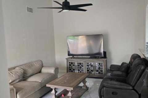Appartement à louer à Palm Springs, Floride: 2 chambres, 88.35 m2 № 2376270 - photo 6