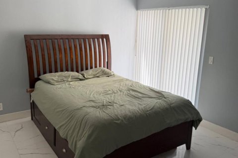 Appartement à louer à Palm Springs, Floride: 2 chambres, 88.35 m2 № 2376270 - photo 14