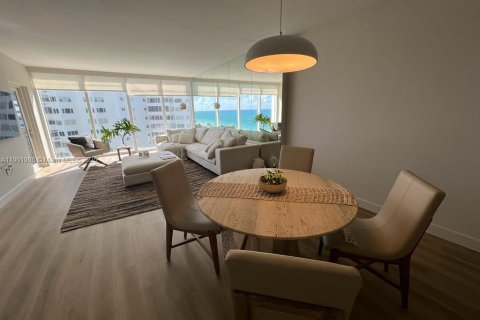 Снять в аренду кондоминиум в Бэл-Харбор, Флорида 1 спальня, 83.24м2, № 1952963 - фото 9