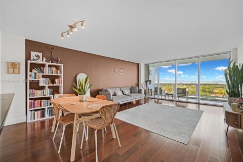 Condo in Miami Beach, Florida, 1 bedroom  № 2031750 - photo 9