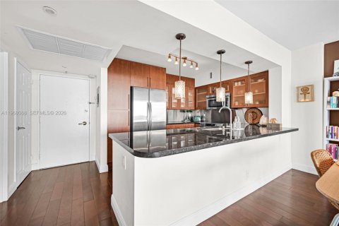 Condo in Miami Beach, Florida, 1 bedroom  № 2031750 - photo 14