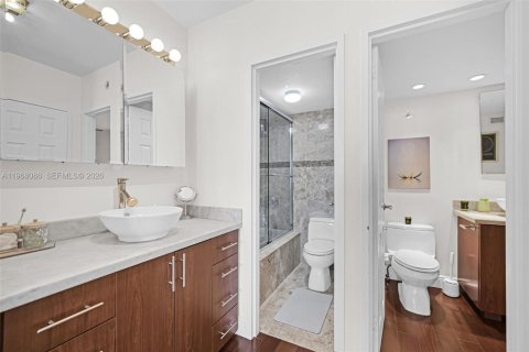 Condo in Miami Beach, Florida, 1 bedroom  № 2031750 - photo 20
