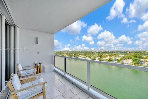 Condo in Miami Beach, Florida, 1 bedroom  № 2031750 - photo 5
