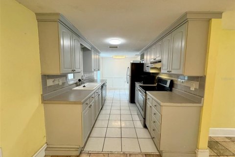 Villa ou maison à louer à Holiday, Floride: 3 chambres, 122.63 m2 № 1835354 - photo 5