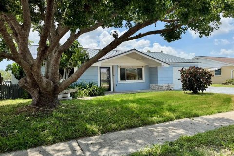 Villa ou maison à louer à Holiday, Floride: 3 chambres, 122.63 m2 № 1835354 - photo 2