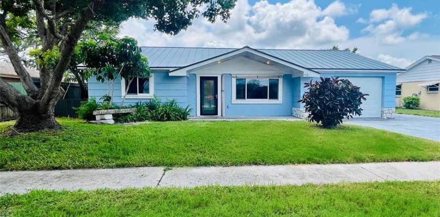 Casa en Holiday, Florida 3 dormitorios, 122.63 m2 № 1835354