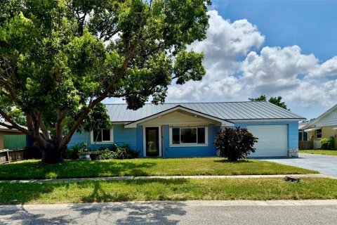 Villa ou maison à louer à Holiday, Floride: 3 chambres, 122.63 m2 № 1835354 - photo 30