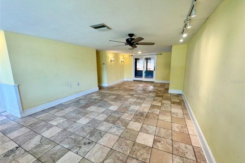 Villa ou maison à louer à Holiday, Floride: 3 chambres, 122.63 m2 № 1835354 - photo 8