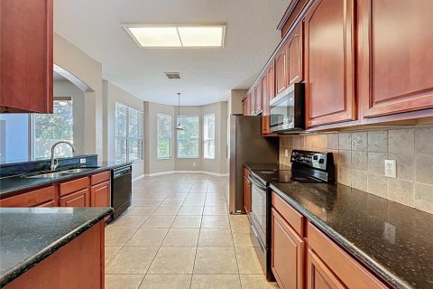 House in Orlando, Florida 5 bedrooms, 320.98 sq.m. № 1656967 - photo 16