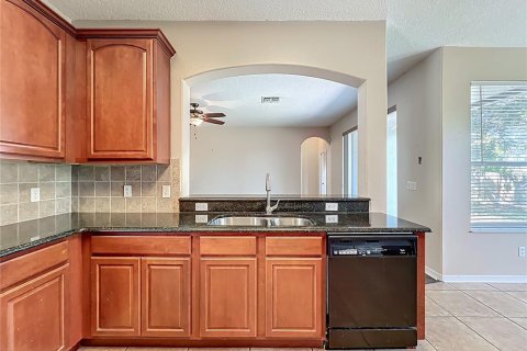 House in Orlando, Florida 5 bedrooms, 320.98 sq.m. № 1656967 - photo 17