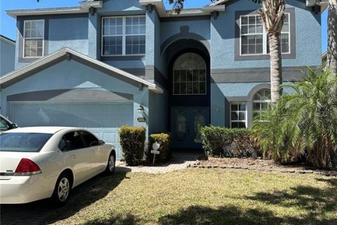 House in Orlando, Florida 5 bedrooms, 320.98 sq.m. № 1656967 - photo 1
