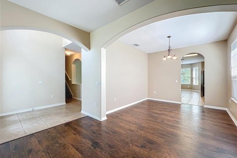 House in Orlando, Florida 5 bedrooms, 320.98 sq.m. № 1656967 - photo 9