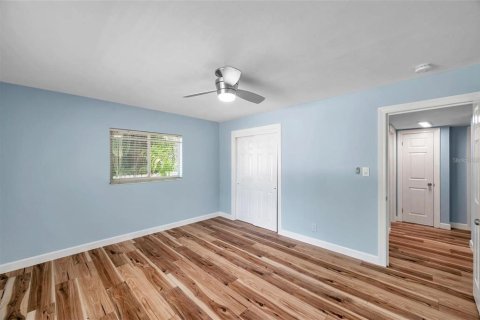 Immobilier commercial à vendre à Saint Petersburg, Floride: 4 chambres, 264.49 m2 № 1771527 - photo 19