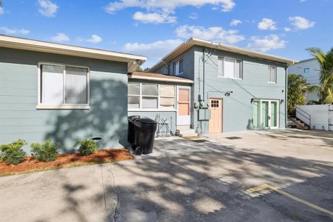 Immobilier commercial à vendre à Saint Petersburg, Floride: 4 chambres, 264.49 m2 № 1771527 - photo 4
