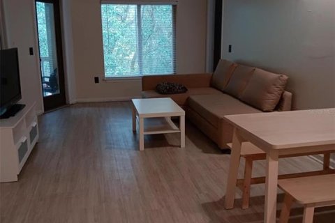 Condominio en alquiler en Gainesville, Florida, 1 dormitorio, 109.35 m2 № 2267253 - foto 9