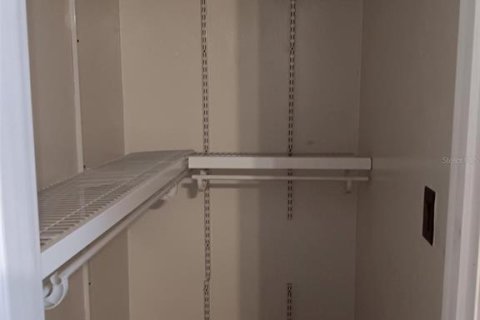 Condominio en alquiler en Gainesville, Florida, 1 dormitorio, 109.35 m2 № 2267253 - foto 7