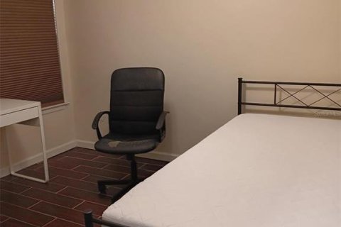 Condominio en alquiler en Gainesville, Florida, 1 dormitorio, 109.35 m2 № 2267253 - foto 17