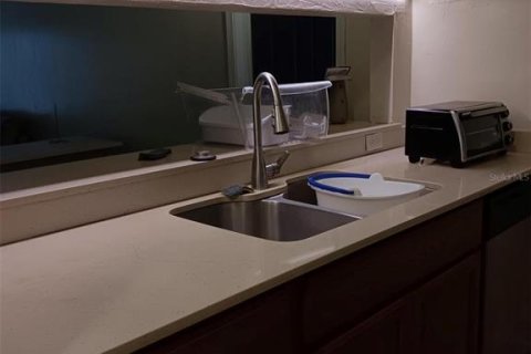 Condominio en alquiler en Gainesville, Florida, 1 dormitorio, 109.35 m2 № 2267253 - foto 13