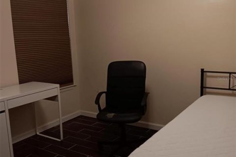 Condominio en alquiler en Gainesville, Florida, 1 dormitorio, 109.35 m2 № 2267253 - foto 14