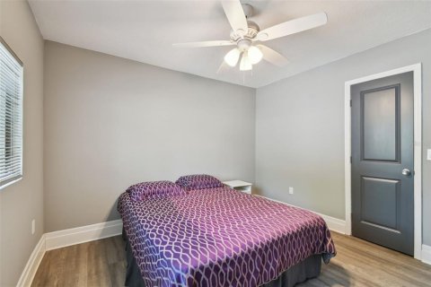 House in Tampa, Florida 6 bedrooms, 165.83 sq.m. № 1614907 - photo 27