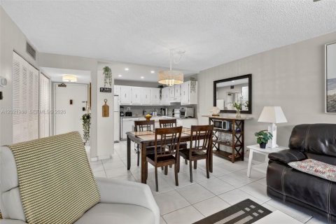 Copropriété à vendre à Lauderhill, Floride: 1 chambre, 72.46 m2 № 2089517 - photo 16
