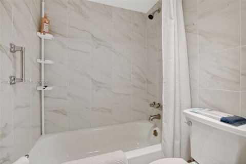Copropriété à vendre à Lauderhill, Floride: 1 chambre, 72.46 m2 № 2089517 - photo 25