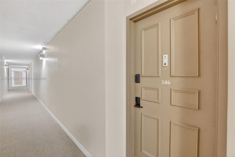 Copropriété à vendre à Lauderhill, Floride: 1 chambre, 72.46 m2 № 2089517 - photo 4